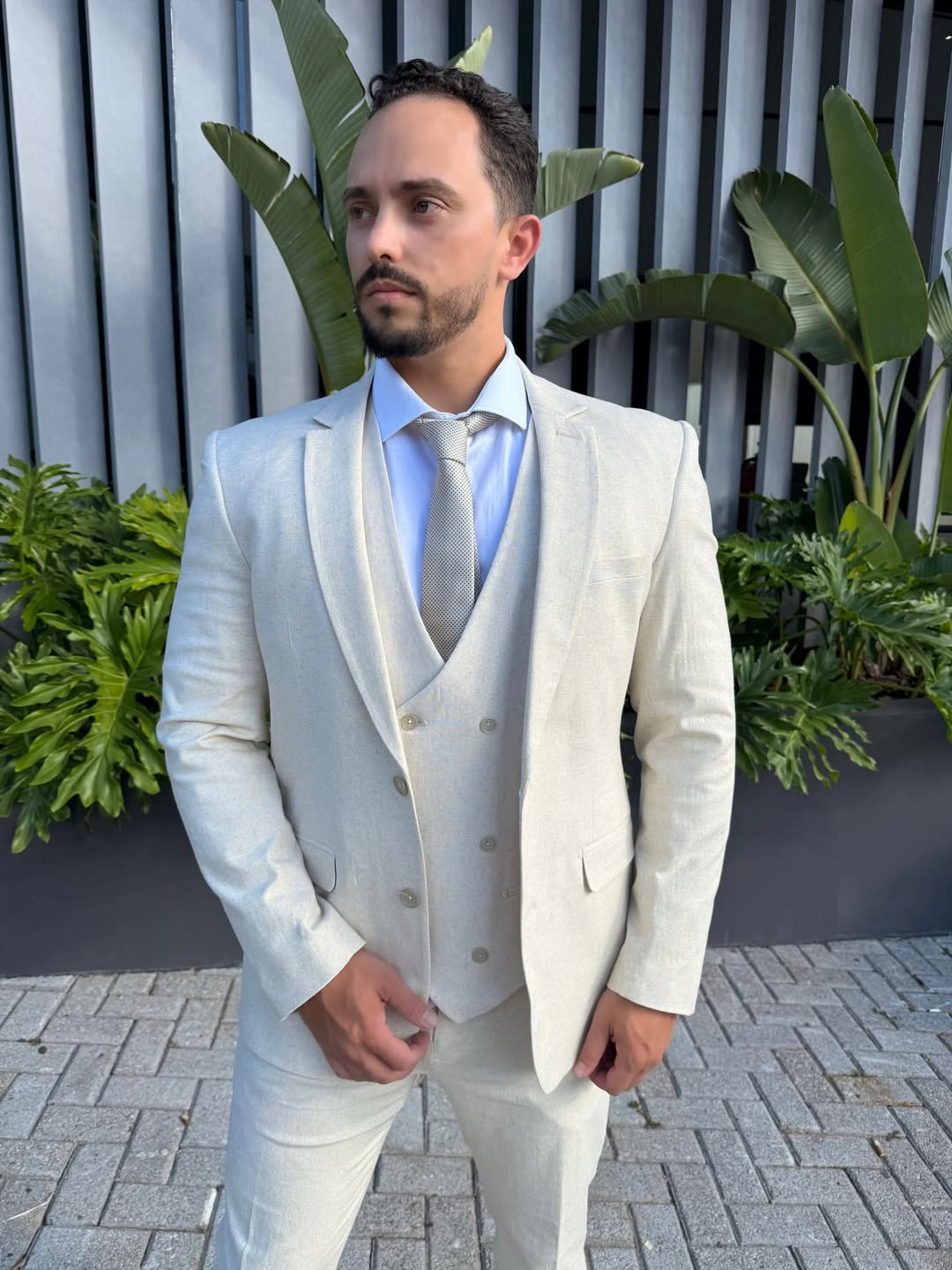 Vittrine Locação de Trajes - 632472115 18503215534077125 4937670107668154302 n